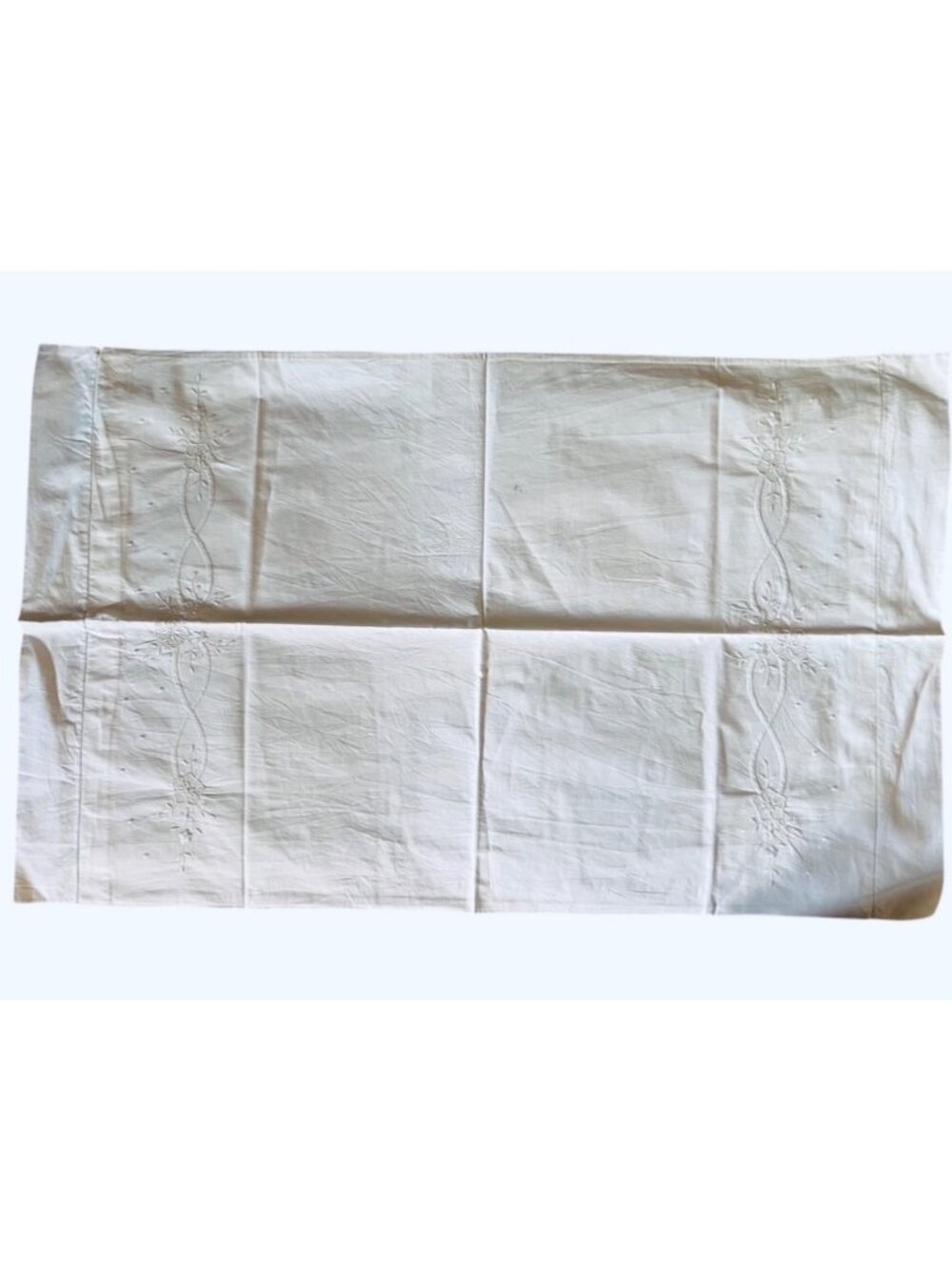 Madeira Embroidered Pillowcase Pair With Envelope Closure & Buttons VTG